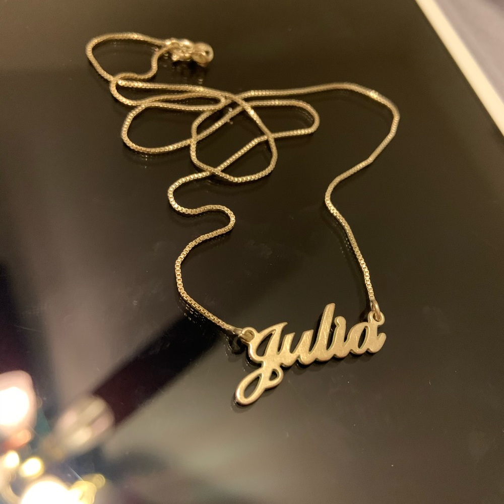 “Julia” gold necklace